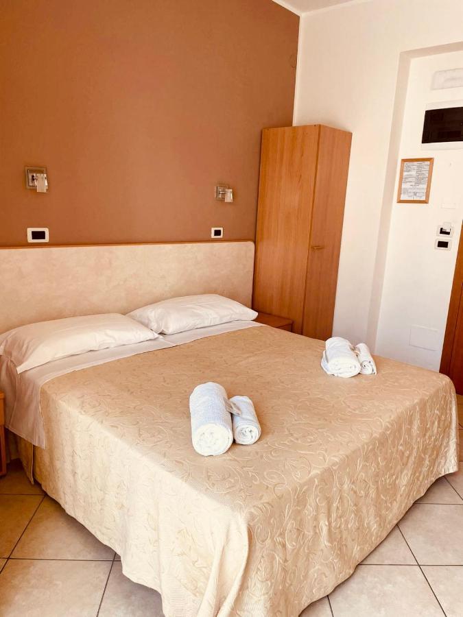 Hotel Favorita Cesenatico Extérieur photo