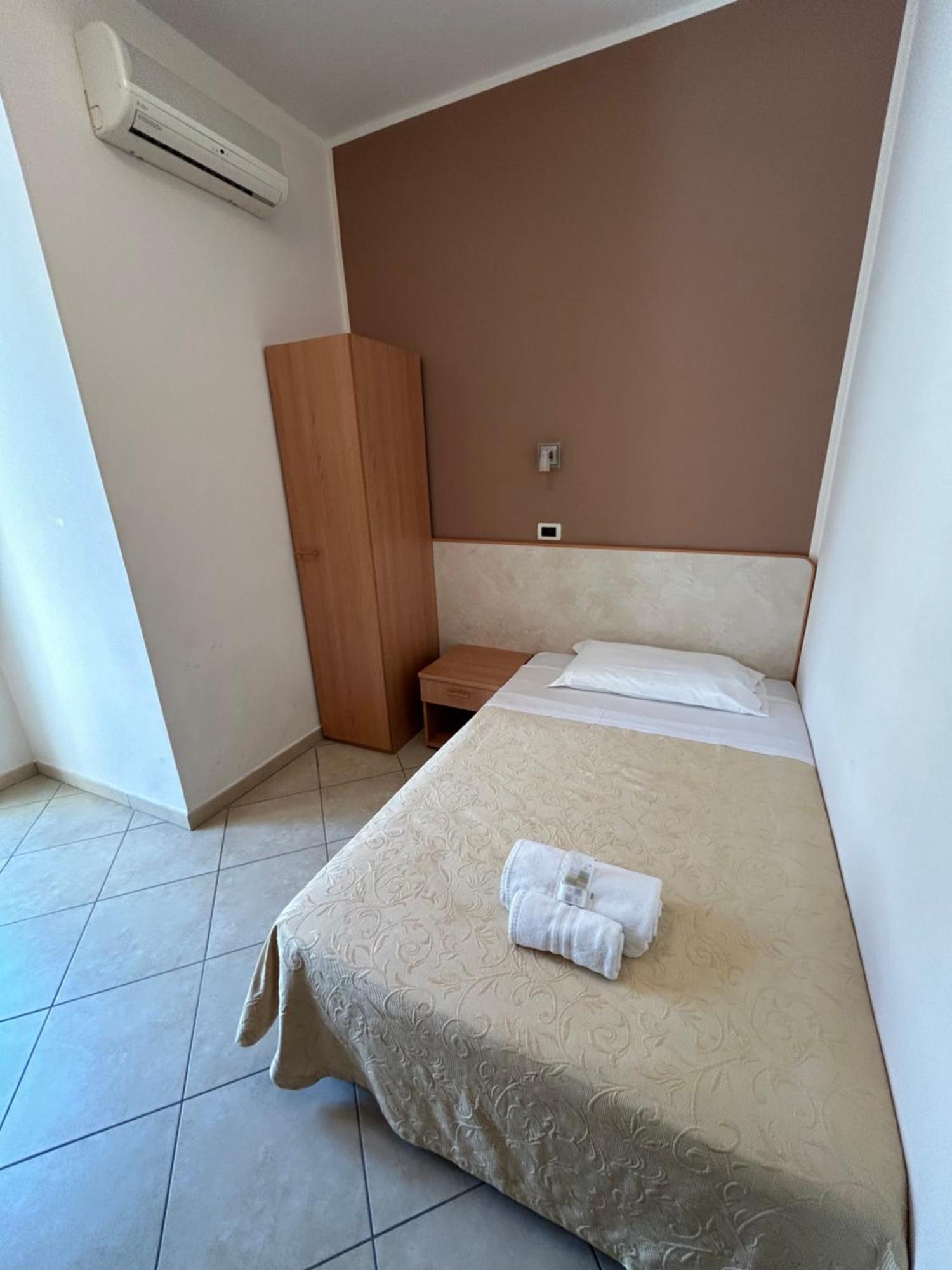 Hotel Favorita Cesenatico Extérieur photo