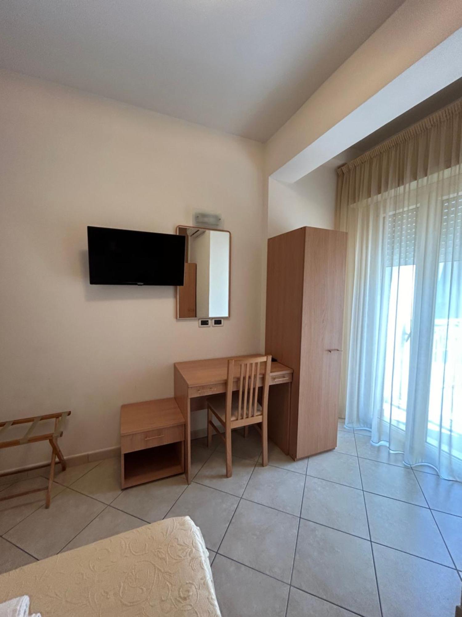 Hotel Favorita Cesenatico Extérieur photo