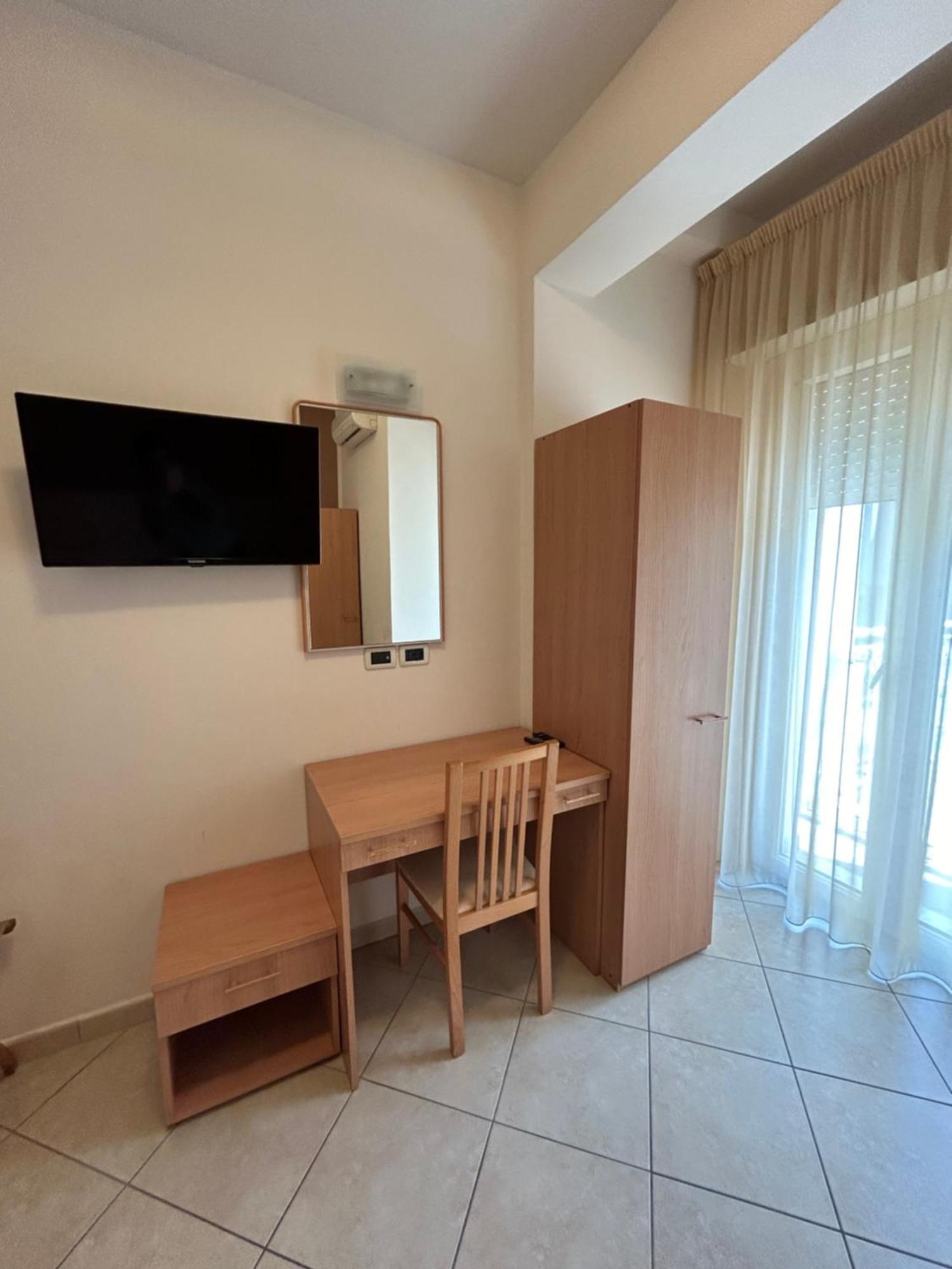 Hotel Favorita Cesenatico Extérieur photo