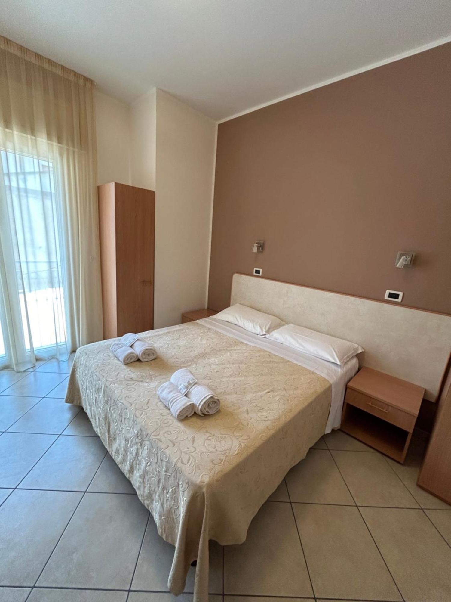 Hotel Favorita Cesenatico Extérieur photo