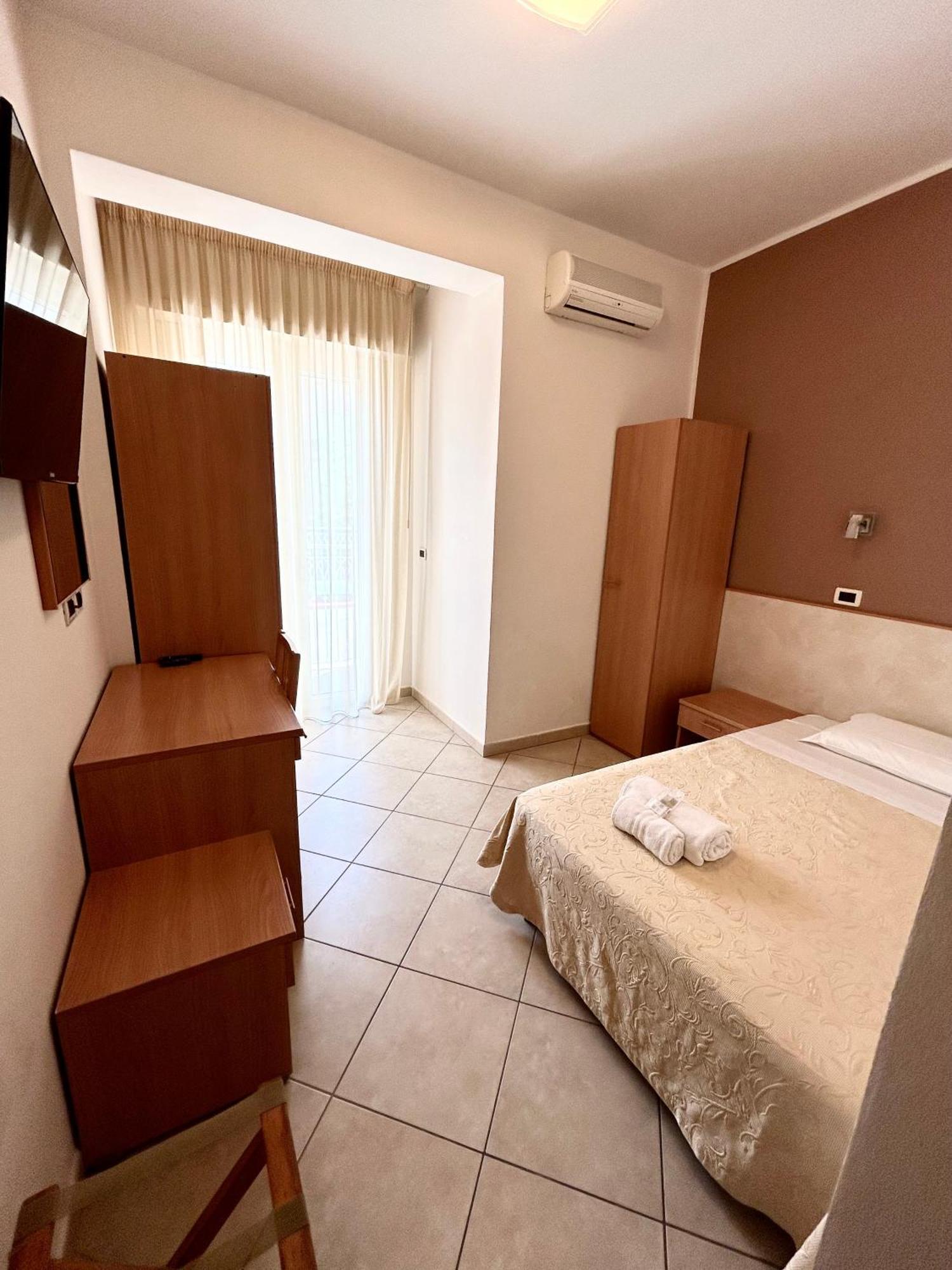 Hotel Favorita Cesenatico Extérieur photo