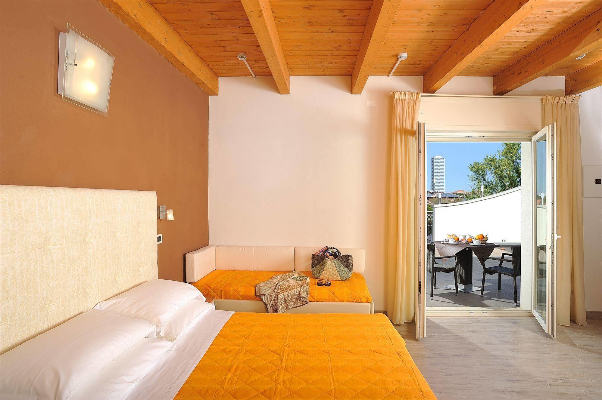 Hotel Favorita Cesenatico Extérieur photo